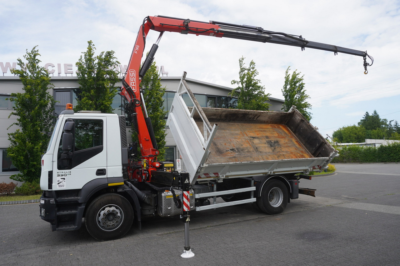 Camion benne, Camion grue IVECO STRALIS 330 E6 / FASSI 195A 8.5 T / 3-side tipper: photos 17
