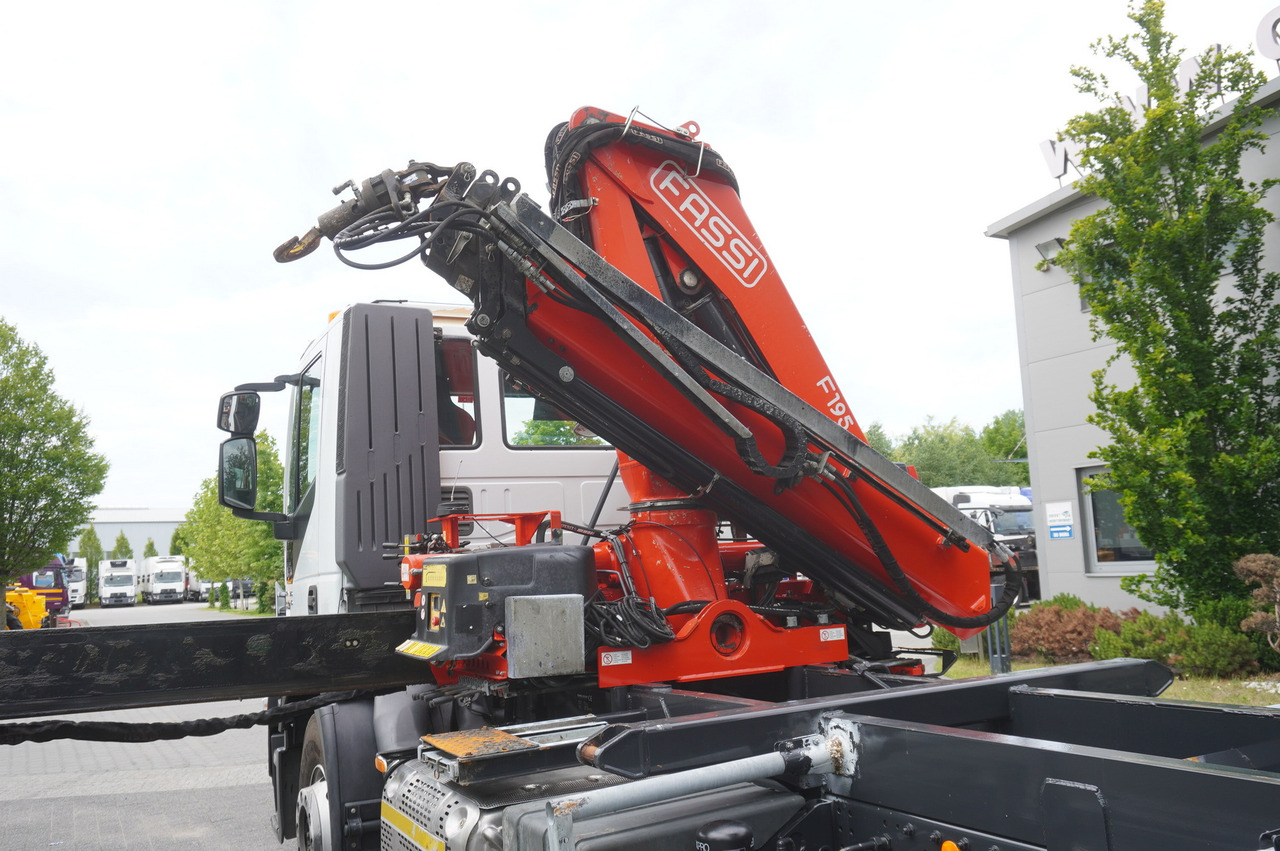 Camion benne, Camion grue IVECO STRALIS 330 E6 / FASSI 195A 8.5 T / 3-side tipper: photos 13