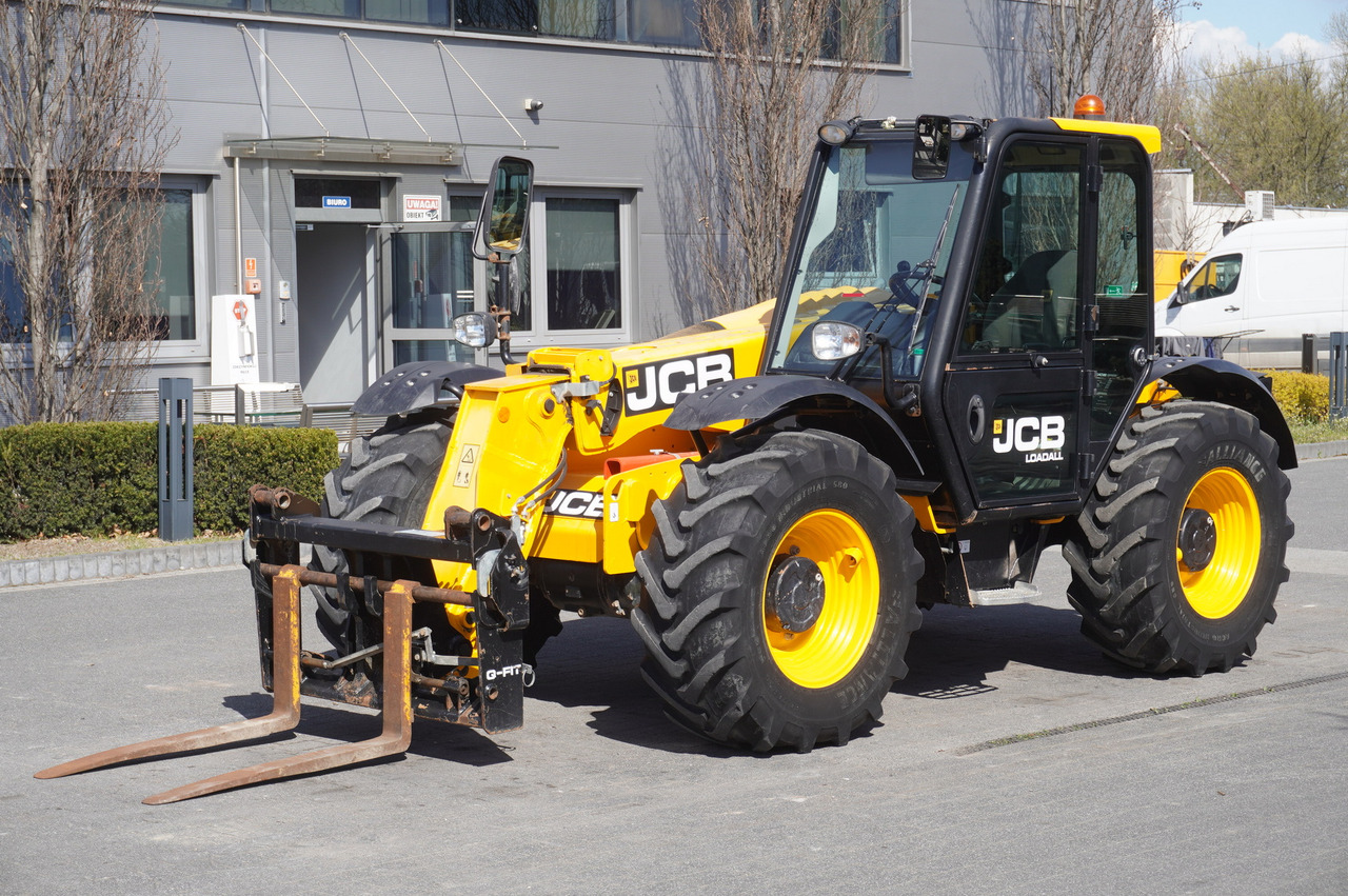 JCB 526-56 AGRI Plus / 5.6 m telescopic loader / joystick - Chargeuse sur pneus: photos 3 JCB 526-56 AGRI Plus / 5.6 m telescopic loader / joystick - Chargeuse sur pneus: photos 3