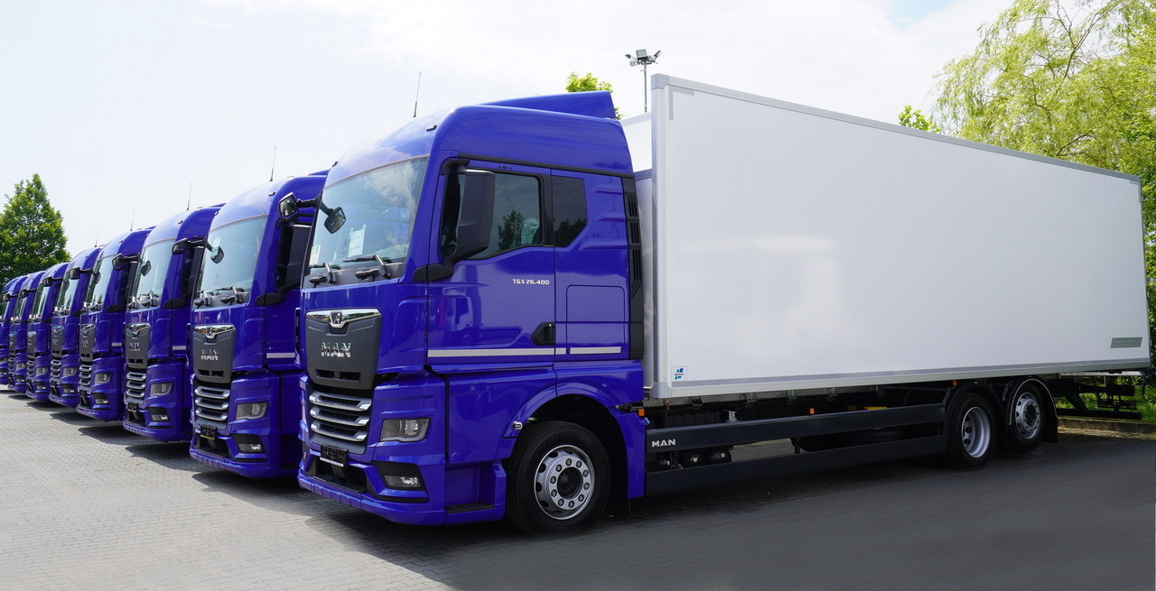 MAN New MAN TGX 26.400 / NEW IGLOOCAR refrigerator 20 pallets / 6×2 / 2024 / 2 units - Camion fourgon: photos 4 MAN New MAN TGX 26.400 / NEW IGLOOCAR refrigerator 20 pallets / 6×2 / 2024 / 2 units - Camion fourgon: photos 4