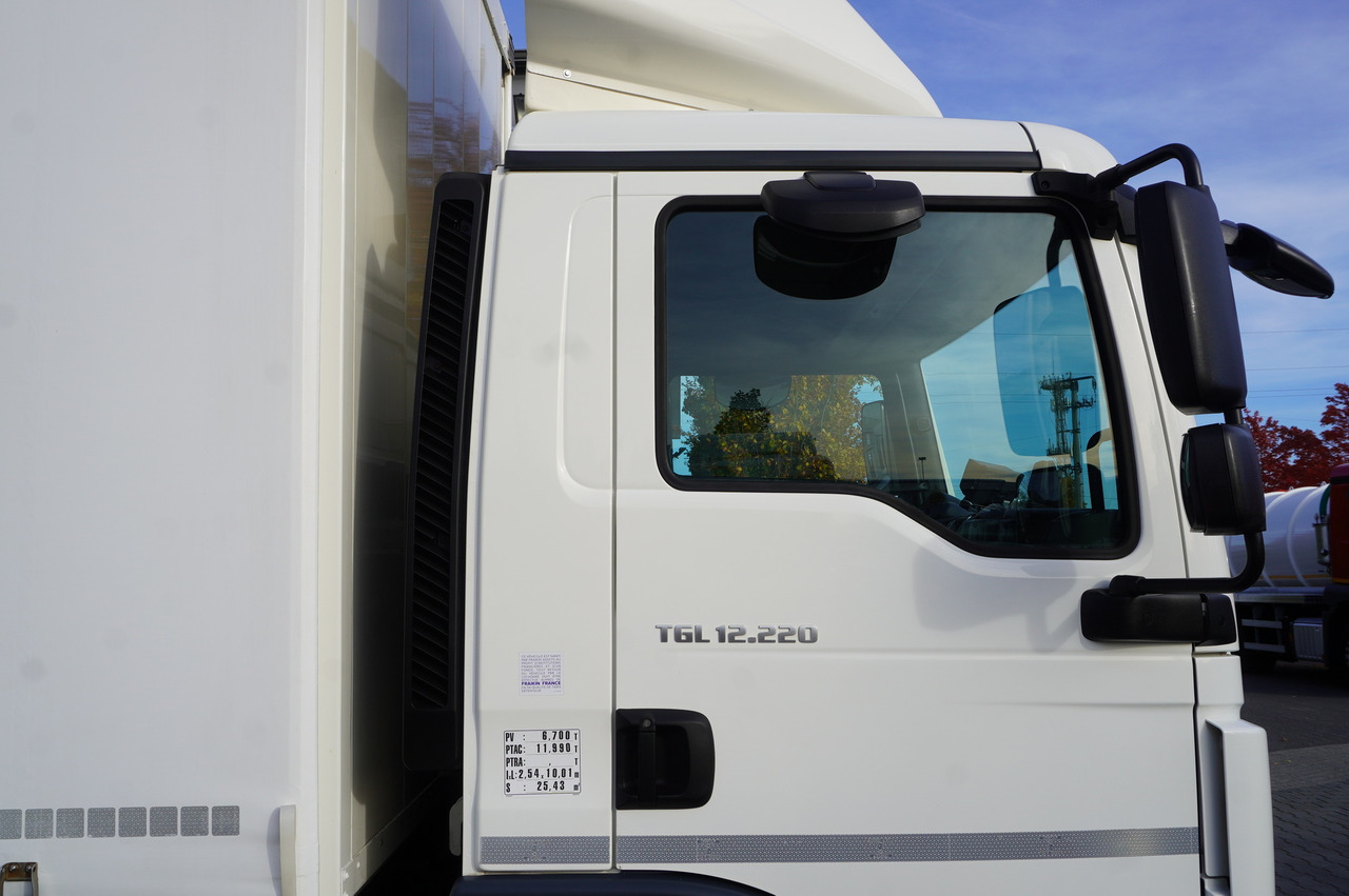 Camion à rideaux coulissants MAN TGL 12.220 / Curtainsider 19 EPAL / 140 tho. km: photos 18