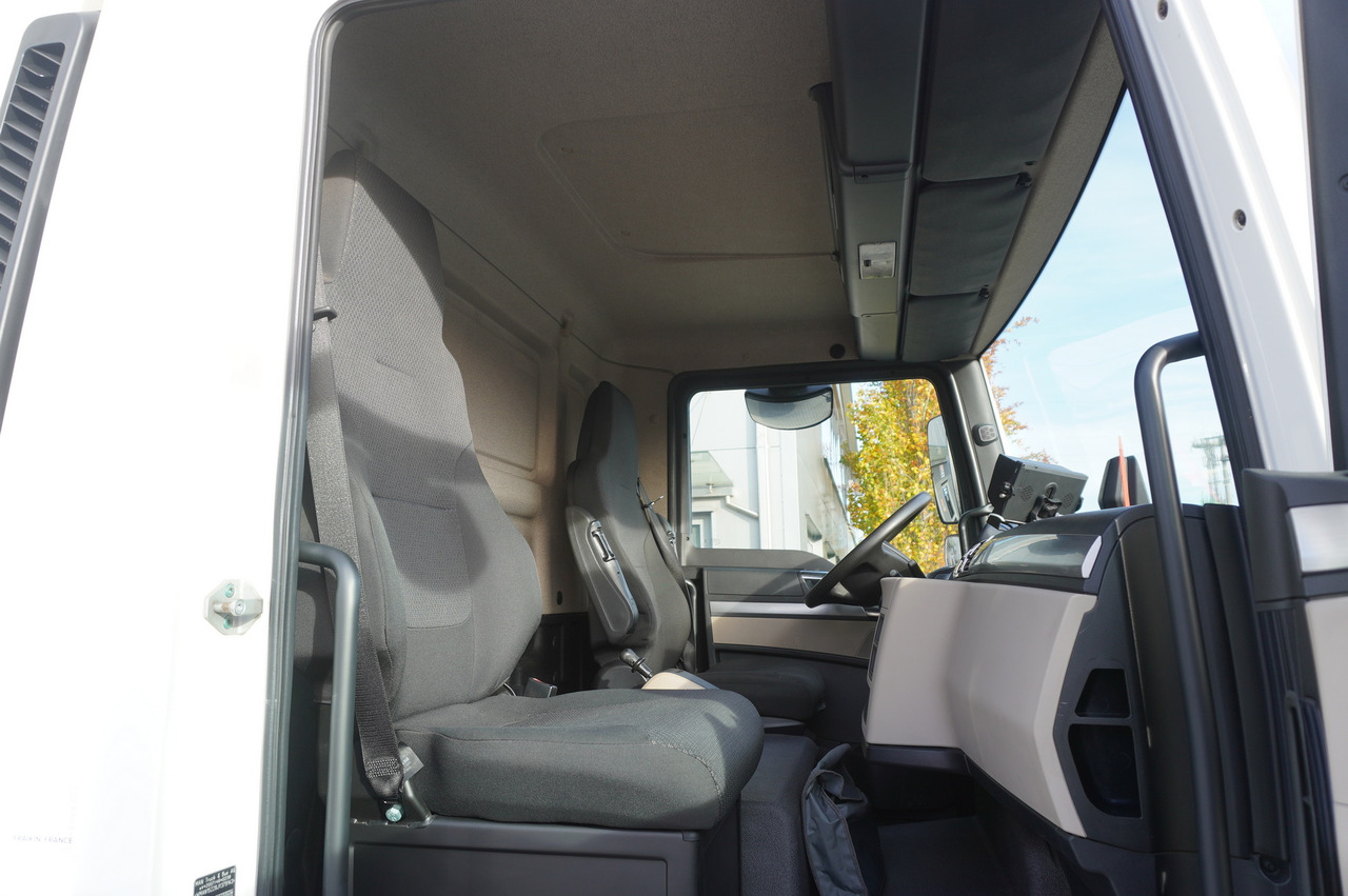 Camion à rideaux coulissants MAN TGL 12.220 / Curtainsider 19 EPAL / 140 tho. km: photos 30