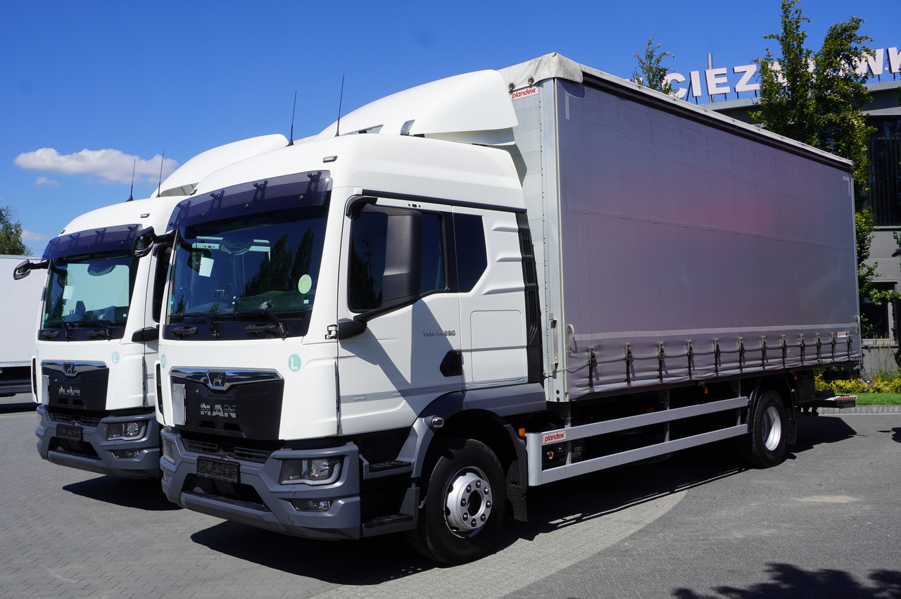 MAN TGM 15.290 Curtainsider / Glob / Manual / 2 beds / 17 EPAL - Camion à rideaux coulissants: photos 4 MAN TGM 15.290 Curtainsider / Glob / Manual / 2 beds / 17 EPAL - Camion à rideaux coulissants: photos 4