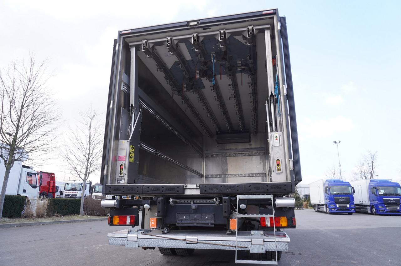 Camion frigorifique pour transport de viande MAN TGM 18.320 / CHEREAU meat hook refrigerator / Carcass elevator: photos 14