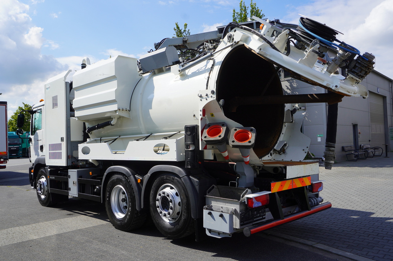 MAN TGM 26.340 E6 / RIVARD sewage cleaner 11.8 m3 / 170 tho. km / steered axle - Camion hydrocureur: photos 5 MAN TGM 26.340 E6 / RIVARD sewage cleaner 11.8 m3 / 170 tho. km / steered axle - Camion hydrocureur: photos 5