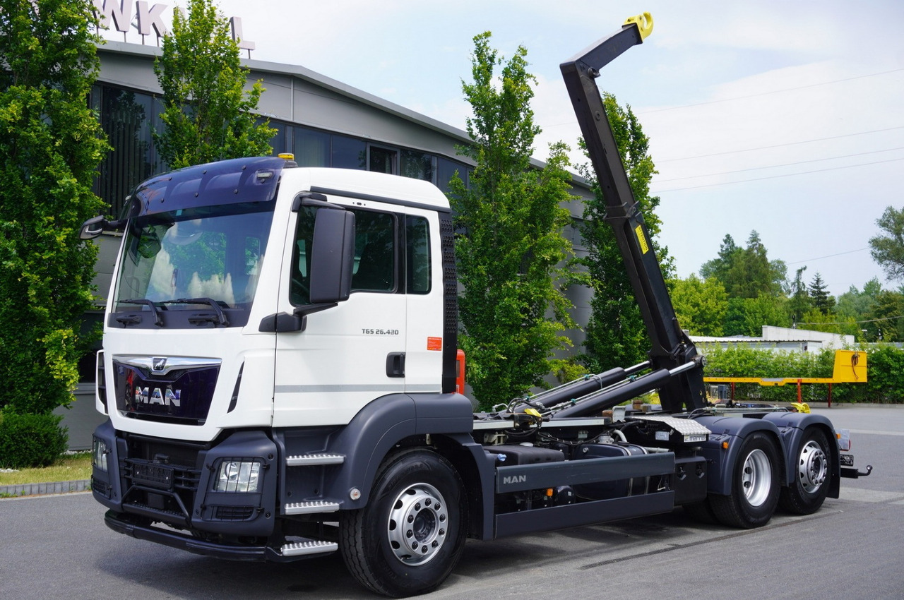 MAN TGS 26.430 E6 6x2 / HIAB Multilift hooklift - Camion ampliroll: photos 2 MAN TGS 26.430 E6 6x2 / HIAB Multilift hooklift - Camion ampliroll: photos 2