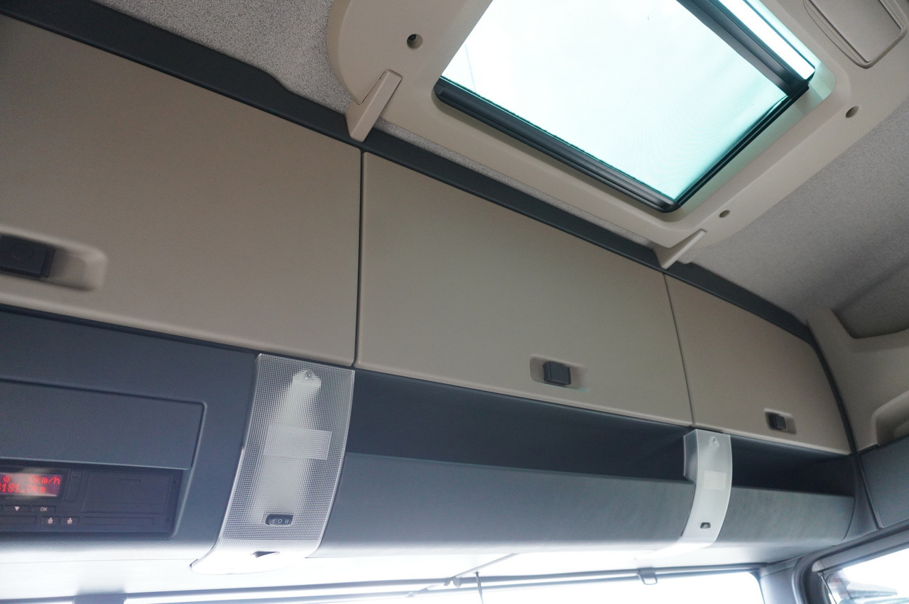 Camion à rideaux coulissants MAN TGX 18.430 / Curtainsider 18 EPAL / sleeping cab / 2021: photos 29