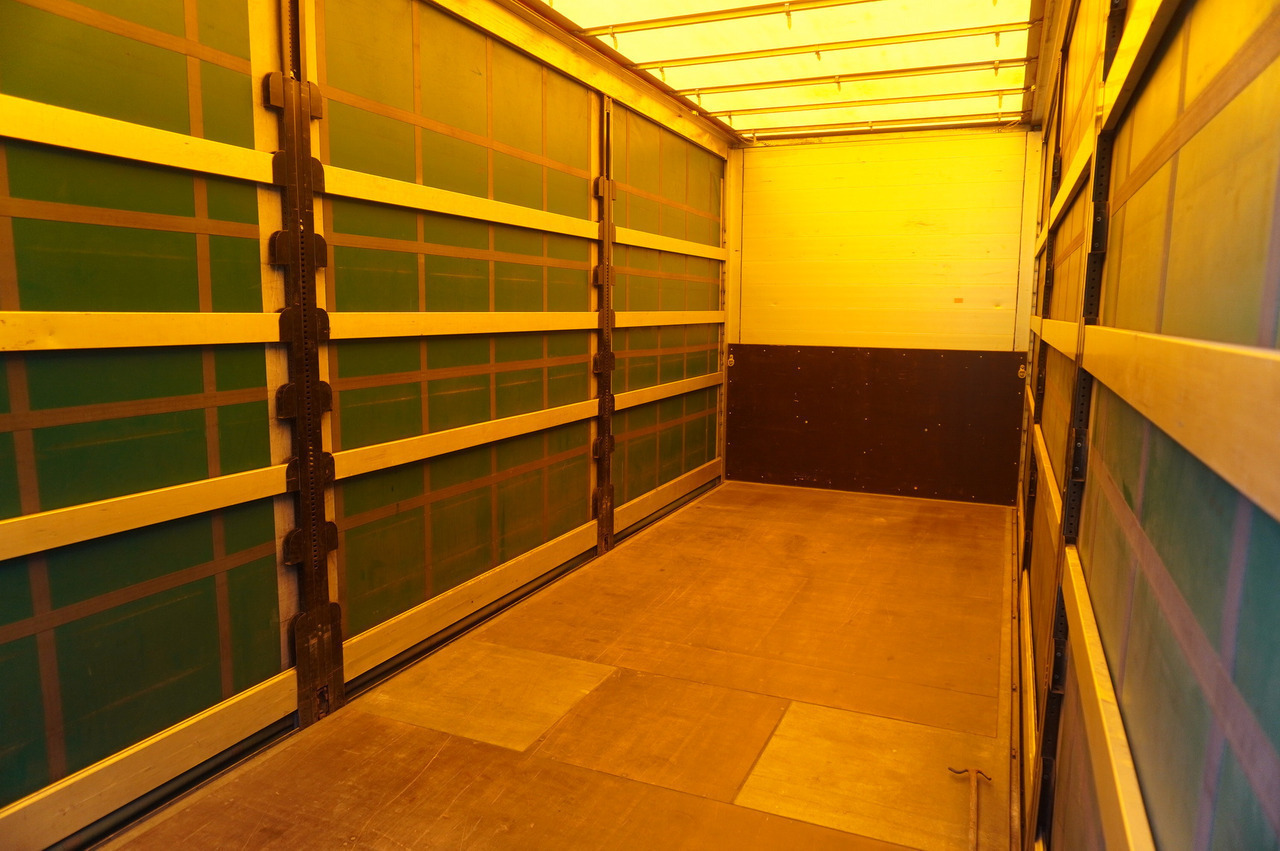 MAN TGX 18.470 / 2022 / Curtainsider 19 EPAL / Retarder / 15 units - Camion à rideaux coulissants: photos 5 MAN TGX 18.470 / 2022 / Curtainsider 19 EPAL / Retarder / 15 units - Camion à rideaux coulissants: photos 5