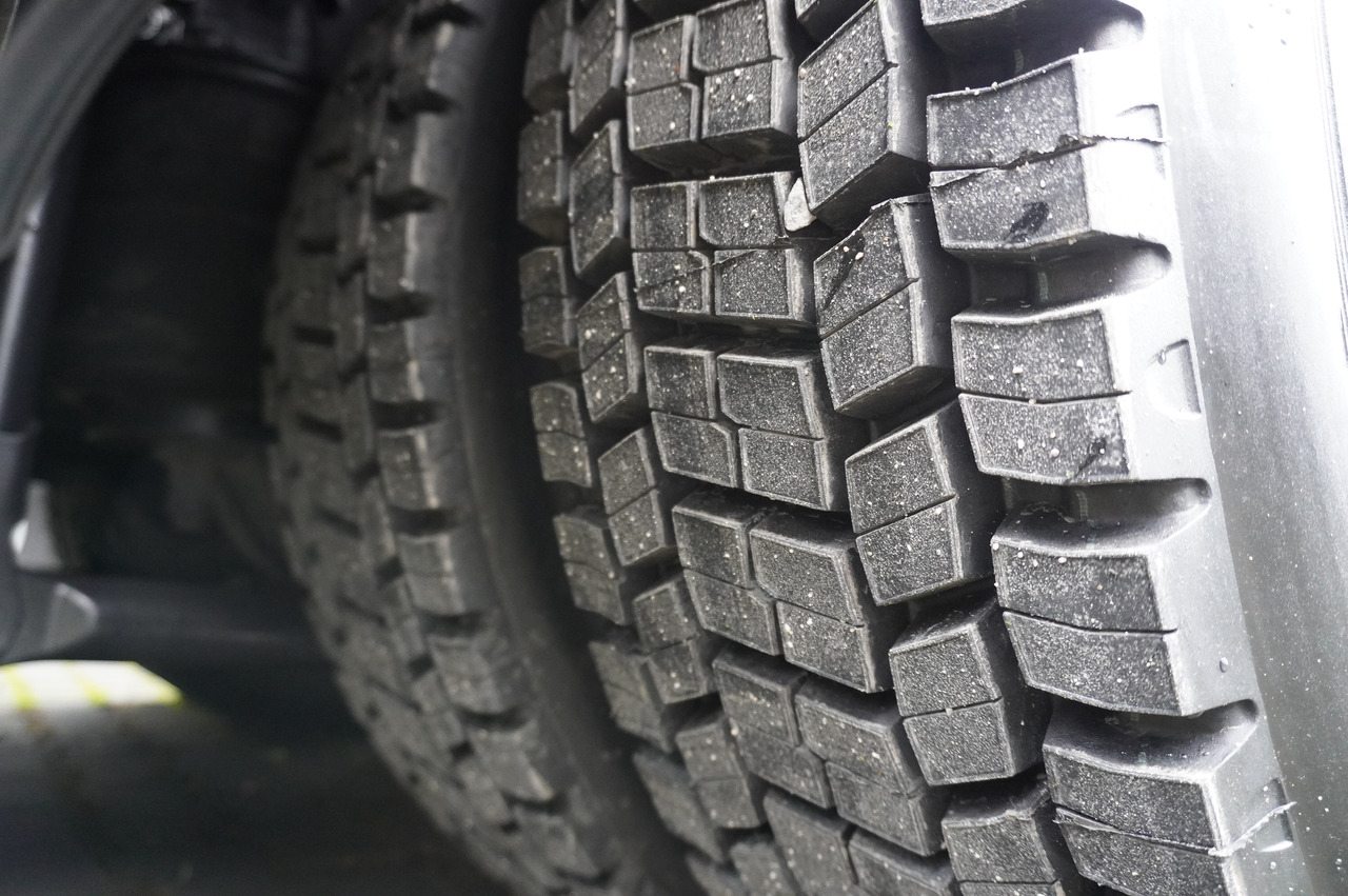 Camion frigorifique MAN TGX 26.480 / 6x2 / Igloocar refrigerator 18 pallets / Thermoking: photos 27