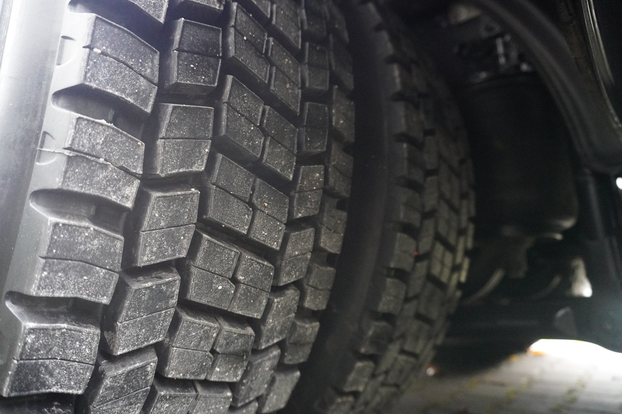 Camion frigorifique MAN TGX 26.480 / 6x2 / Igloocar refrigerator 18 pallets / Thermoking: photos 24