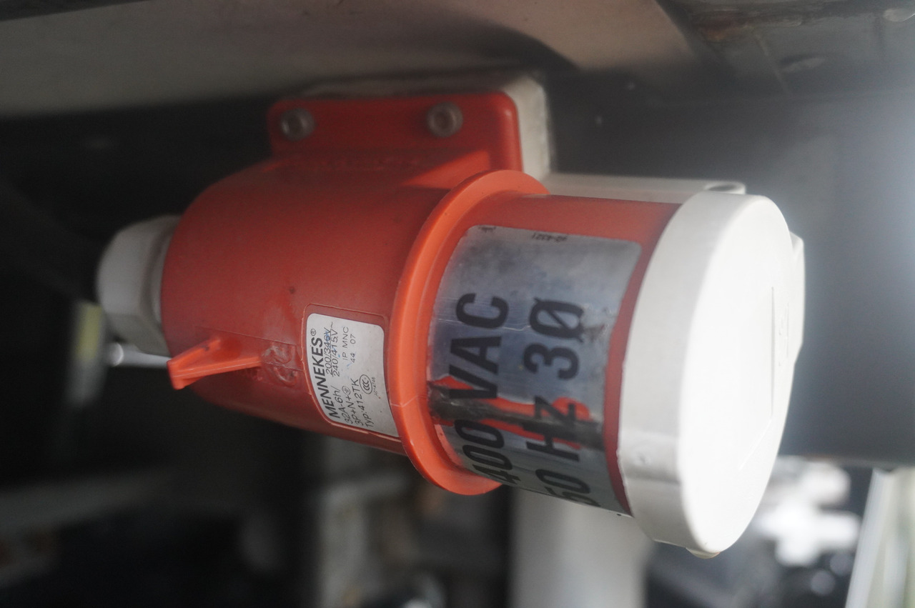 Camion frigorifique MAN TGX 26.480 / 6x2 / Igloocar refrigerator 18 pallets / Thermoking: photos 29