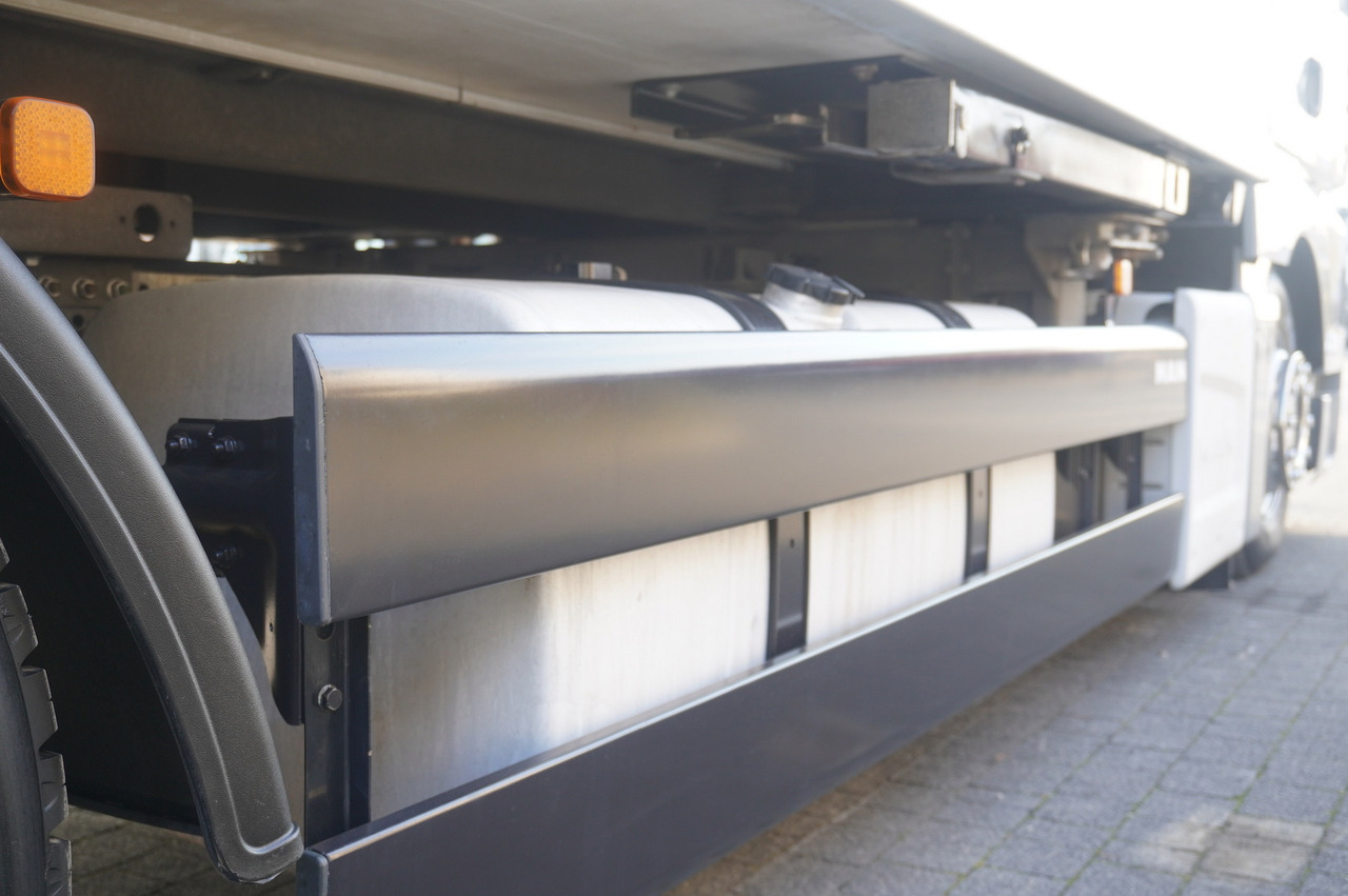 Camion frigorifique MAN TGX 26.480 / 6x2 / Igloocar refrigerator 18 pallets / Thermoking: photos 11