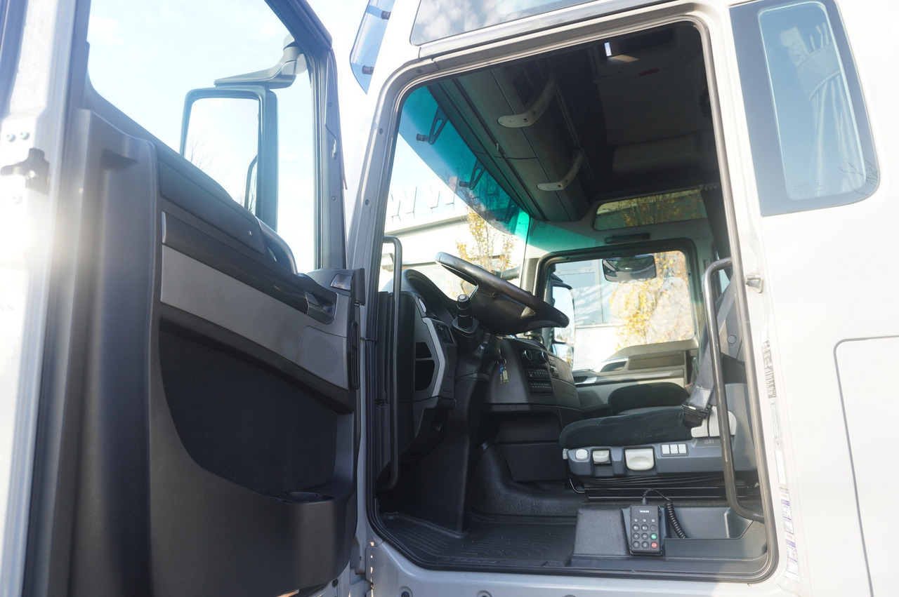 Camion frigorifique MAN TGX 26.480 / 6x2 / Igloocar refrigerator 18 pallets / Thermoking: photos 12