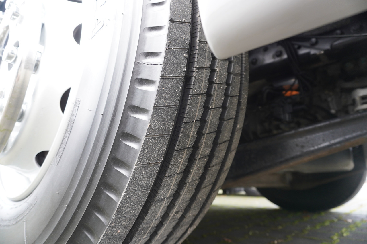 Camion frigorifique MAN TGX 26.480 / 6x2 / Igloocar refrigerator 18 pallets / Thermoking: photos 28