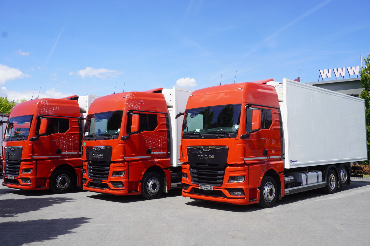 MAN TGX 26.510 / 2022 / New Krone refrigerator bitemperature / Dopplestock / 4 units - Camion frigorifique: photos 1 MAN TGX 26.510 / 2022 / New Krone refrigerator bitemperature / Dopplestock / 4 units - Camion frigorifique: photos 1