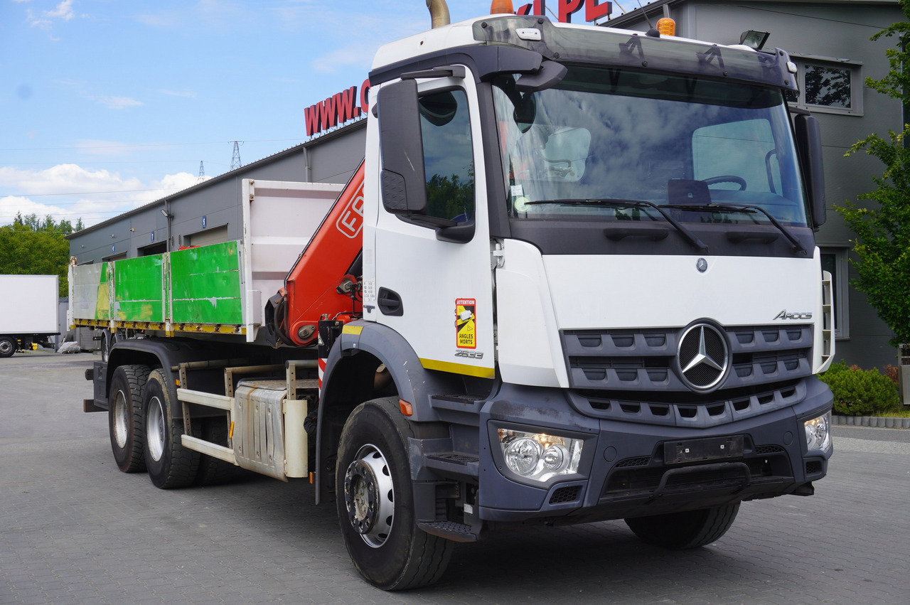 MERCEDES-BENZ AROCS 2633 6x4 / 5.5 T crane FASSI F135 / Tipper 15 EPAL - Camion grue: photos 2 MERCEDES-BENZ AROCS 2633 6x4 / 5.5 T crane FASSI F135 / Tipper 15 EPAL - Camion grue: photos 2