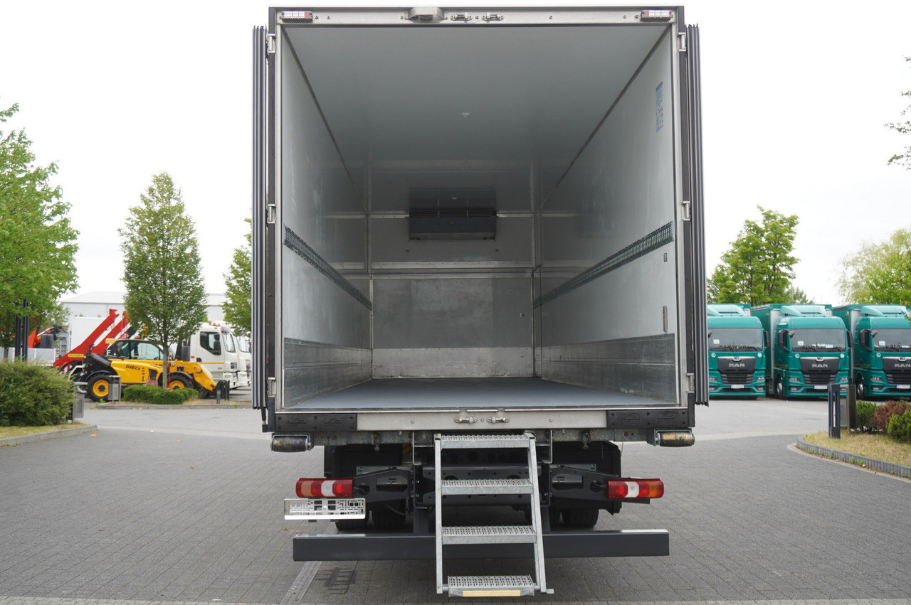 MERCEDES-BENZ Actros 1824 / Refrigerator 22 EPAL / Carrier Supra 950 / Sleeping cabin - Camion frigorifique: photos 3 MERCEDES-BENZ Actros 1824 / Refrigerator 22 EPAL / Carrier Supra 950 / Sleeping cabin - Camion frigorifique: photos 3