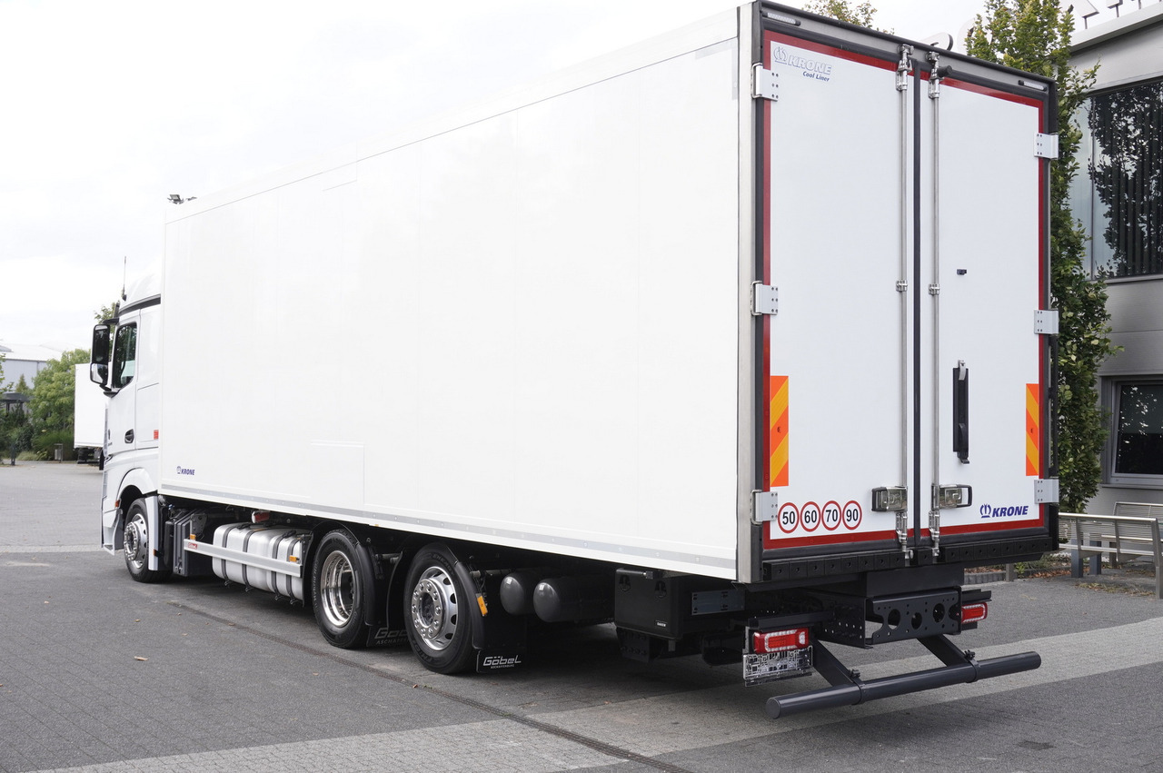 MERCEDES-BENZ Actros 2545 MP5 6×2 E6 / KRONE REFRIGERATOR 40 pallets Bitemperature Doppelstock / high 2.7m - Camion frigorifique: photos 3 MERCEDES-BENZ Actros 2545 MP5 6×2 E6 / KRONE REFRIGERATOR 40 pallets Bitemperature Doppelstock / high 2.7m - Camion frigorifique: photos 3