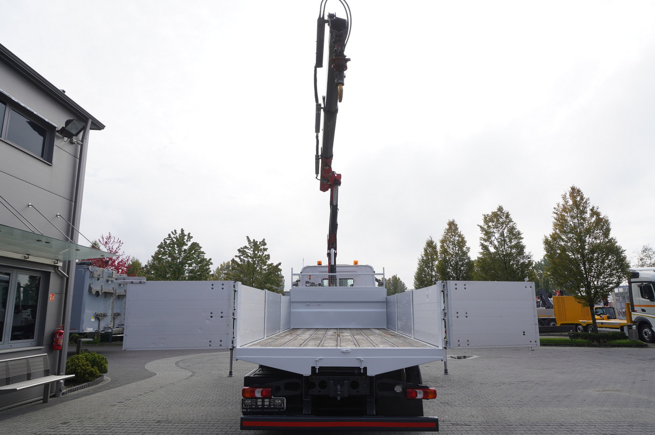 MERCEDES-BENZ Antos 2540 / Flatbed 15 EPAL / Fassi F165 / 6.1 t / 8 m reach / remote control / rotator / 1600 MTH / steered axle - Camion grue: photos 4 MERCEDES-BENZ Antos 2540 / Flatbed 15 EPAL / Fassi F165 / 6.1 t / 8 m reach / remote control / rotator / 1600 MTH / steered axle - Camion grue: photos 4