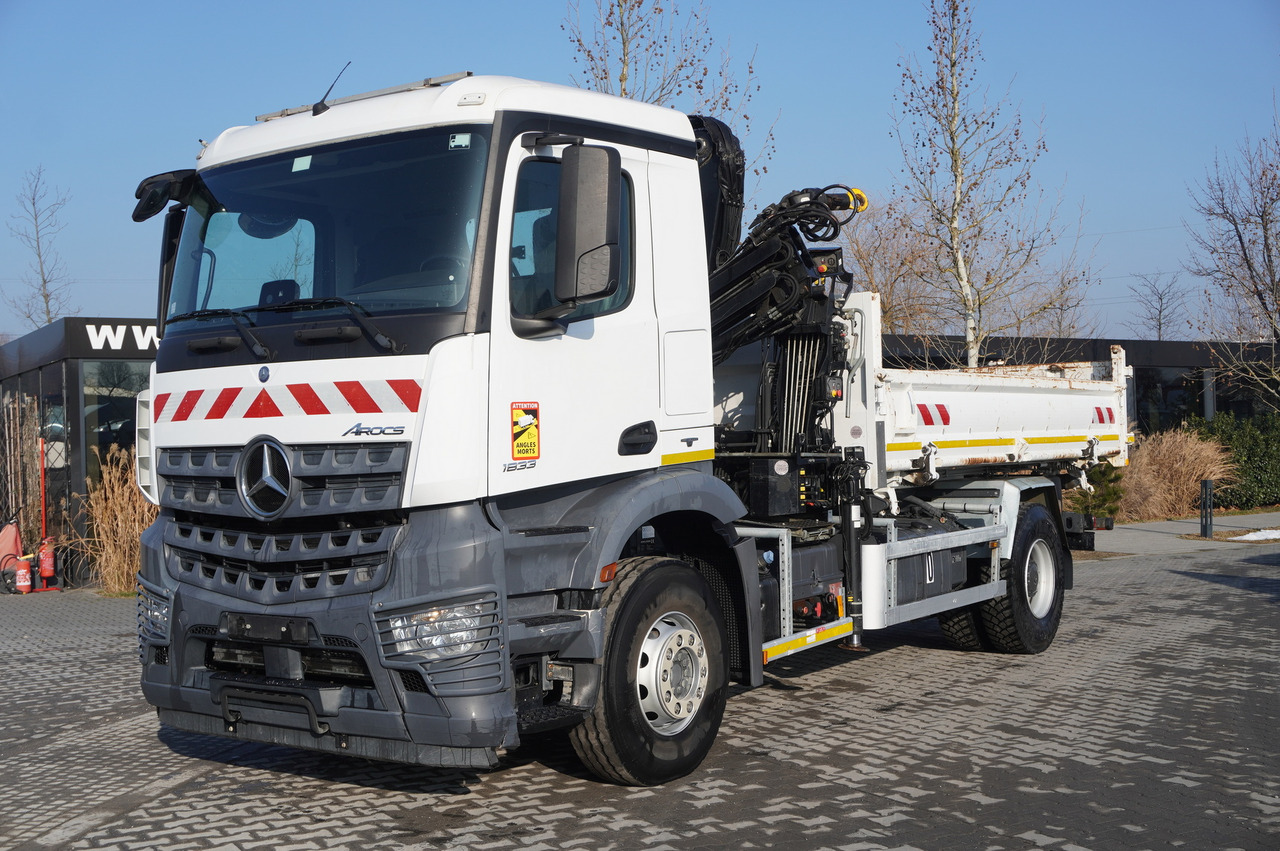 MERCEDES-BENZ Arocs 1833 / 87,000 km!!! / Hds HIAB X-DUO 128 B-2 / three-sided tipper - Camion plateau, Camion grue: photos 3 MERCEDES-BENZ Arocs 1833 / 87,000 km!!! / Hds HIAB X-DUO 128 B-2 / three-sided tipper - Camion plateau, Camion grue: photos 3