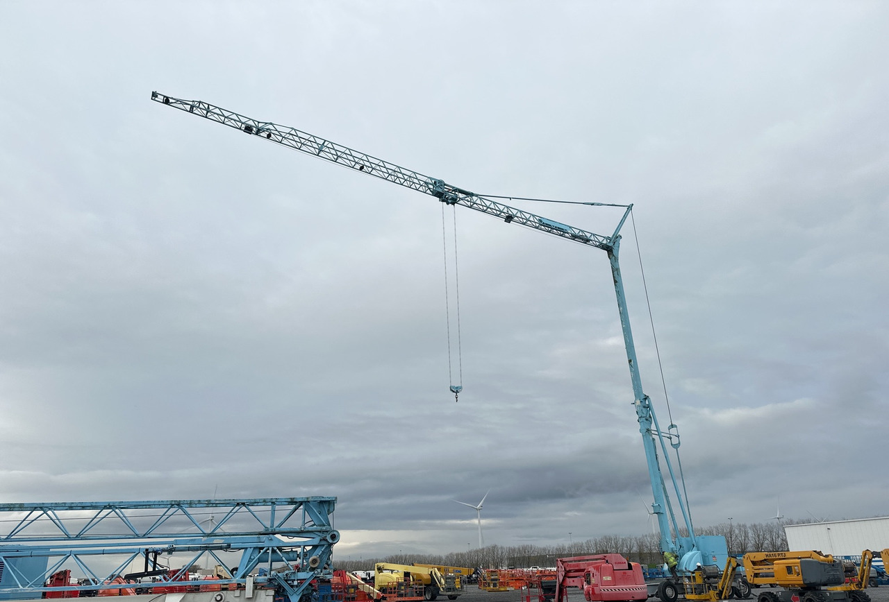 POTAIN IGO32 Tri/A Mobile self-erecting tower crane / 4400 MTH! - Grue mobile: photos 5 POTAIN IGO32 Tri/A Mobile self-erecting tower crane / 4400 MTH! - Grue mobile: photos 5
