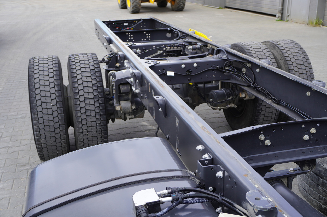 Châssis cabine RENAULT D16 / Chassis 7.1 m / Differential lock: photos 9