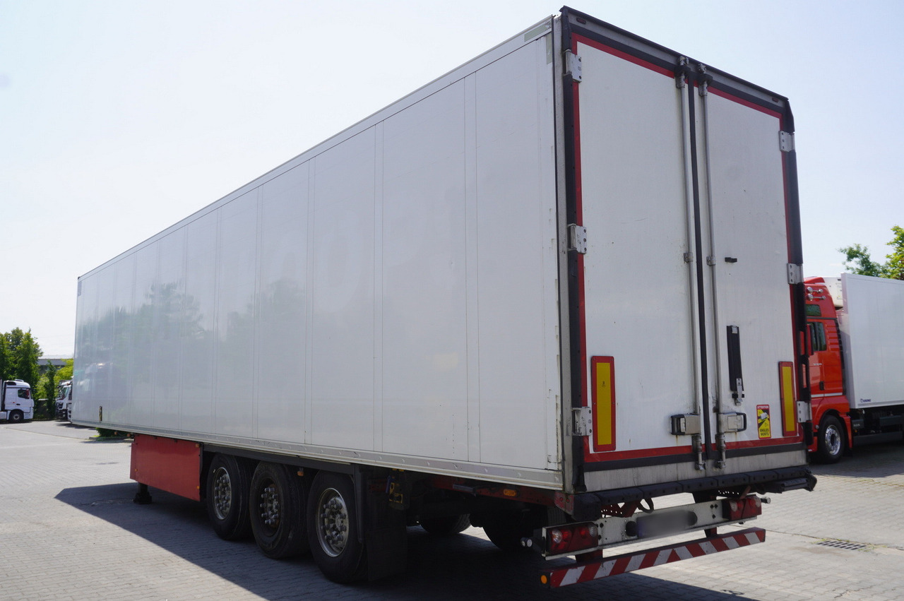 SCHMITZ refrigerated semi-trailer / Thermoking SLX E Spectrum 250 / Multitemperature - Semi-remorque frigorifique: photos 2 SCHMITZ refrigerated semi-trailer / Thermoking SLX E Spectrum 250 / Multitemperature - Semi-remorque frigorifique: photos 2