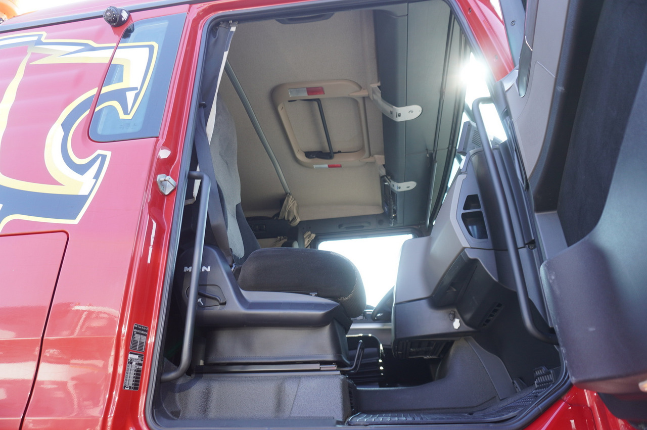 Tracteur routier MAN TGX 18.510 4x4 tractor unit / 510 HP / Sleeper cab: photos 30 Tracteur routier MAN TGX 18.510 4x4 tractor unit / 510 HP / Sleeper cab: photos 30