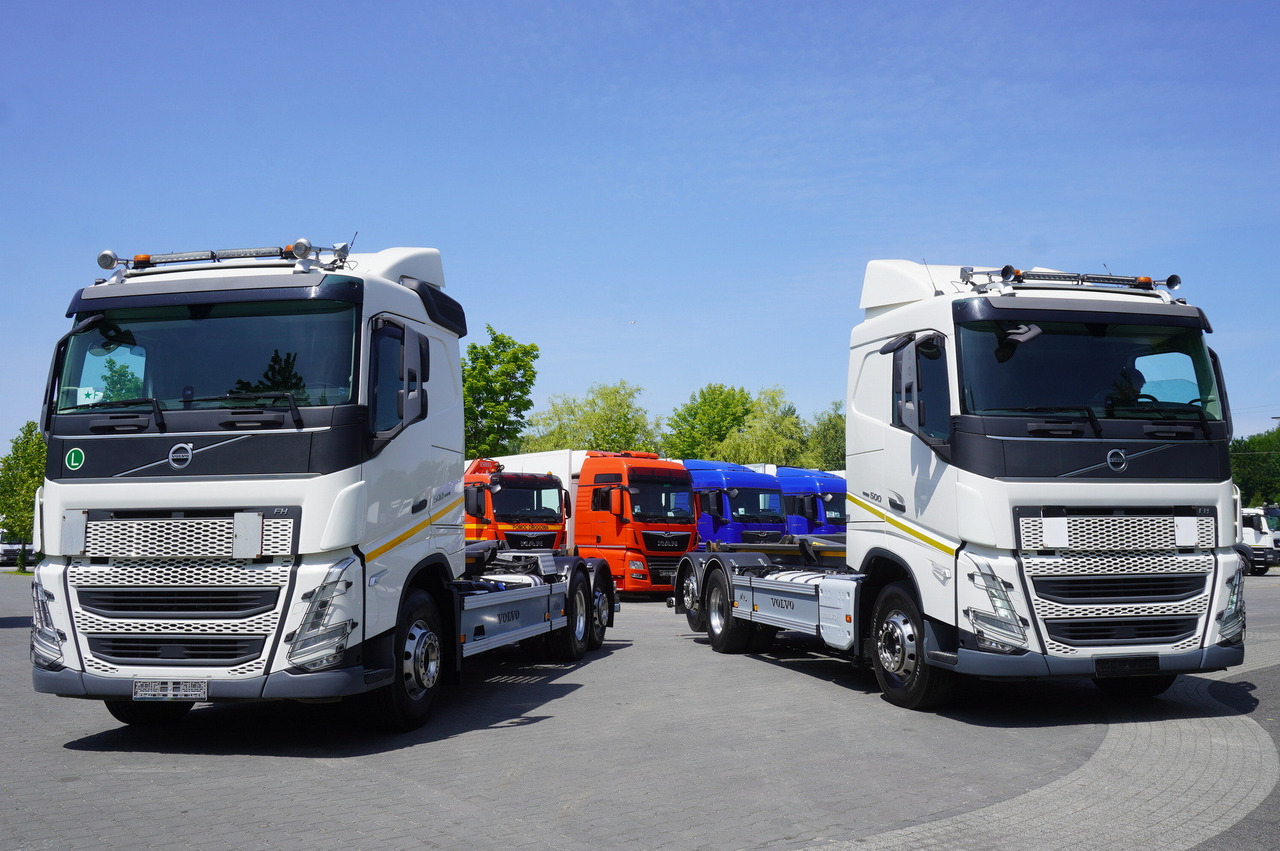 VOLVO FH 500 / VDL hooklift 21 tons / 2022 / steering 3d axle / 2 units - Camion ampliroll: photos 2 VOLVO FH 500 / VDL hooklift 21 tons / 2022 / steering 3d axle / 2 units - Camion ampliroll: photos 2