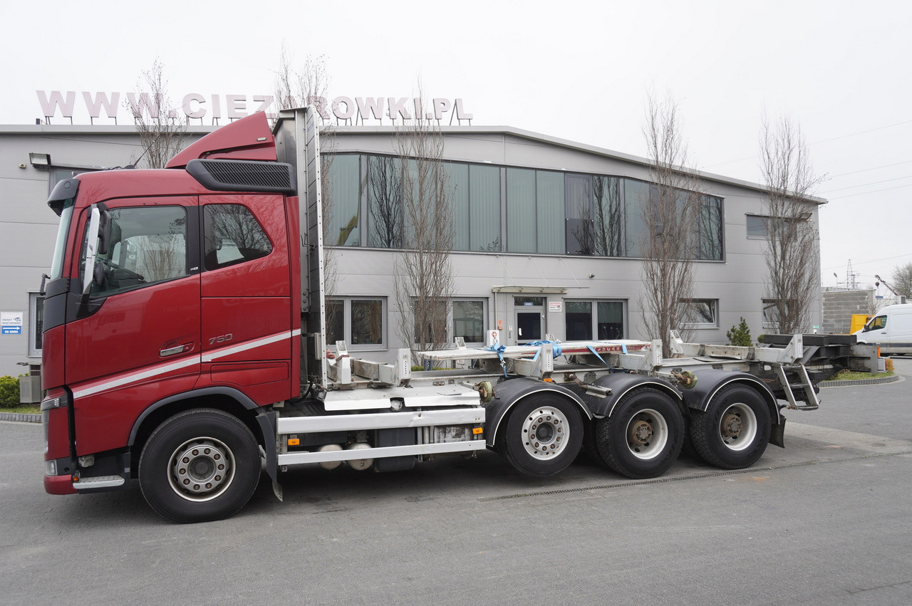 VOLVO FH16 750 / Frame 8 m / 750 HP! / 2021 / stanchion superstructure - Camion grumier: photos 4 VOLVO FH16 750 / Frame 8 m / 750 HP! / 2021 / stanchion superstructure - Camion grumier: photos 4