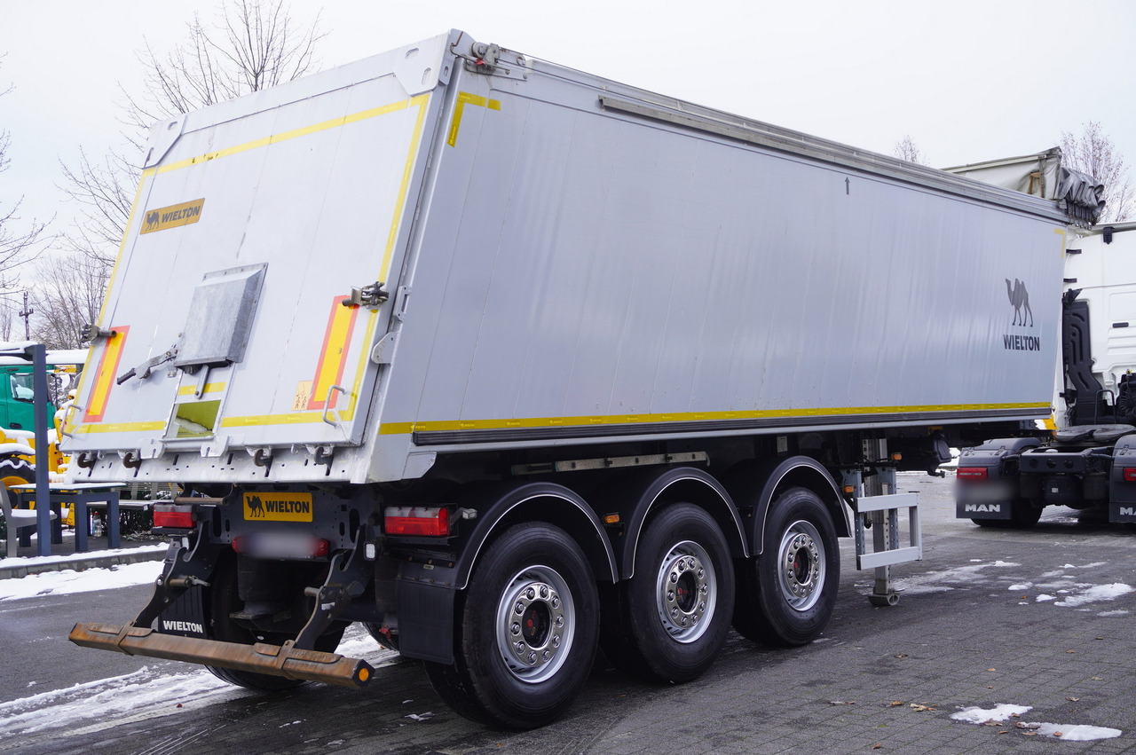 WIELTON NW-3 / weight 6.2 t / capacity 38m3 / Electrically folded roof / Teflon / 20 units, 2022 - Semi-remorque benne: photos 5 WIELTON NW-3 / weight 6.2 t / capacity 38m3 / Electrically folded roof / Teflon / 20 units, 2022 - Semi-remorque benne: photos 5