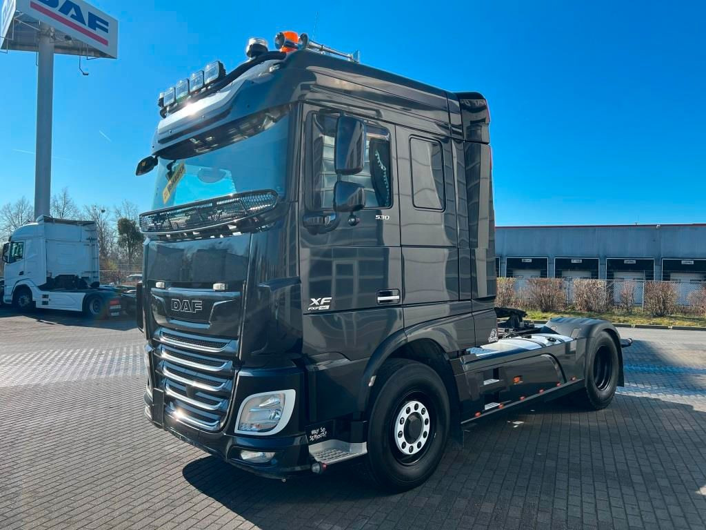 DAF XF 530 FT SC 4x4 PXP Intarder Kipphydraulik - Tracteur routier: photos 2 DAF XF 530 FT SC 4x4 PXP Intarder Kipphydraulik - Tracteur routier: photos 2
