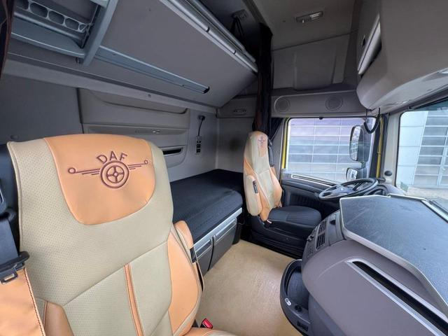 DAF XF 530 FTG SSC Intarder Lift-Lenkachse 70t zZGG - Tracteur routier: photos 4 DAF XF 530 FTG SSC Intarder Lift-Lenkachse 70t zZGG - Tracteur routier: photos 4