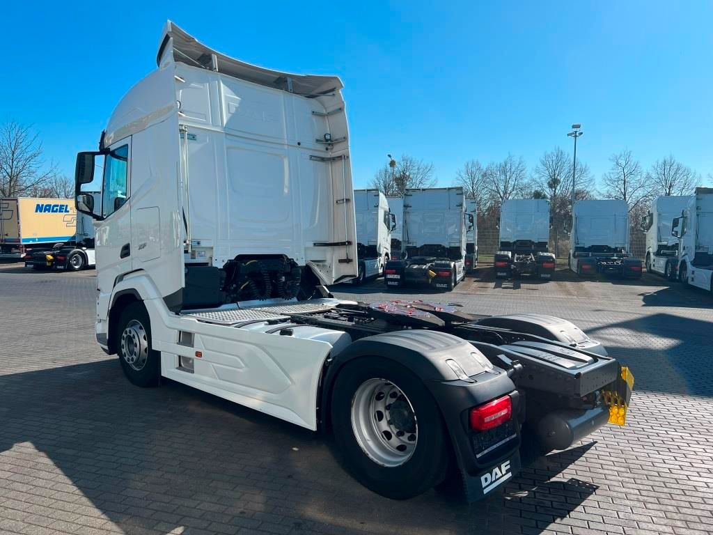 DAF XFn 480 FT Intarder 2xTank 1.105 L Vollspoiler - Tracteur routier: photos 3 DAF XFn 480 FT Intarder 2xTank 1.105 L Vollspoiler - Tracteur routier: photos 3