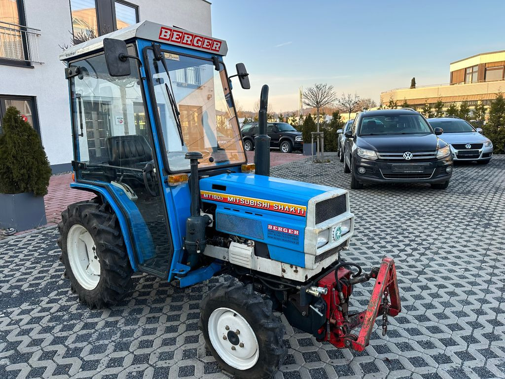 Mitsubishi MT 180 DL Winterdienst und mäherwerk - Tracteur communal: photos 2 Mitsubishi MT 180 DL Winterdienst und mäherwerk - Tracteur communal: photos 2