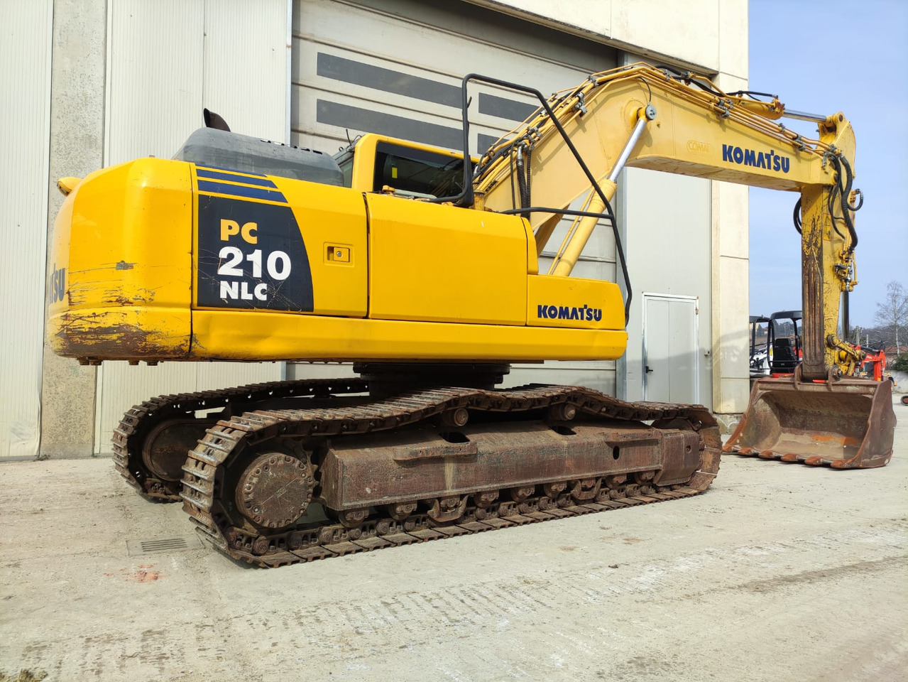 KOMATSU PC210NLC-8 - Pelle sur chenille: photos 4 KOMATSU PC210NLC-8 - Pelle sur chenille: photos 4