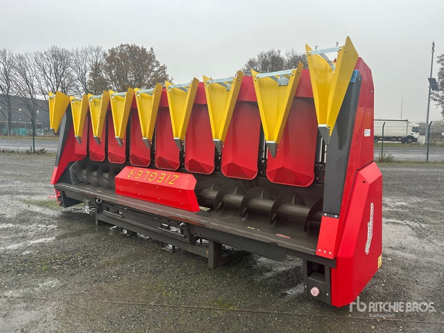 2018 Ziegler Corn Champion 8S 8 Row Corn (Unused) Combine Header - Moissoneuse: photos 2 2018 Ziegler Corn Champion 8S 8 Row Corn (Unused) Combine Header - Moissoneuse: photos 2