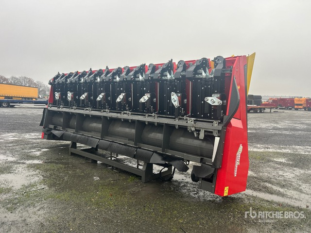 2018 Ziegler Corn Champion 8S 8 Row Corn (Unused) Combine Header - Moissoneuse: photos 4 2018 Ziegler Corn Champion 8S 8 Row Corn (Unused) Combine Header - Moissoneuse: photos 4