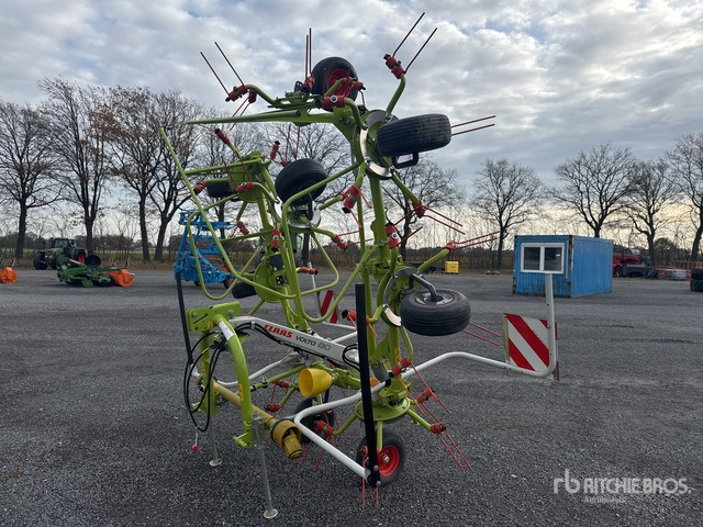2023 Claas Volto 80 (Unused) Hay Tedder - Faneuse: photos 1 2023 Claas Volto 80 (Unused) Hay Tedder - Faneuse: photos 1