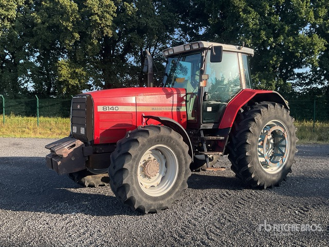 Massey Ferguson 8140 4WD Tractor - Tracteur agricole: photos 1 Massey Ferguson 8140 4WD Tractor - Tracteur agricole: photos 1