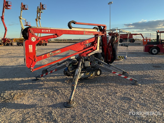 2001 Oil & Steel PICCHIO1265 Crawler Articulating Boom Lift - Nacelle articulée: photos 2 2001 Oil & Steel PICCHIO1265 Crawler Articulating Boom Lift - Nacelle articulée: photos 2