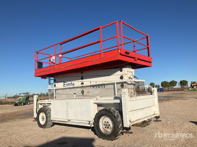 2008 JLG 210-25 4x4 Diesel Scissor Lift - Nacelle ciseaux: photos 3 2008 JLG 210-25 4x4 Diesel Scissor Lift - Nacelle ciseaux: photos 3