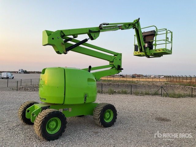 2008 JLG 450AJ 4WD Diesel Articulating Boom Lift - Nacelle articulée: photos 1 2008 JLG 450AJ 4WD Diesel Articulating Boom Lift - Nacelle articulée: photos 1