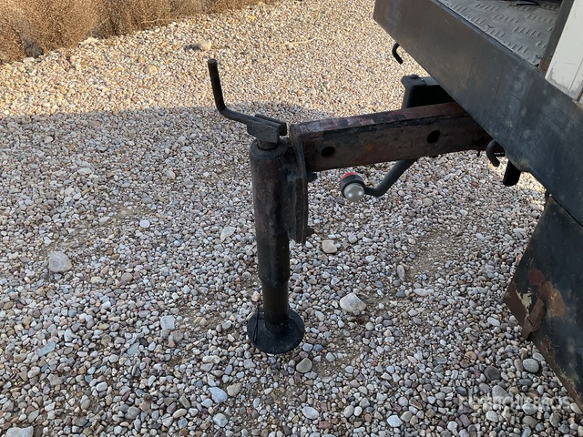 2013 Iveco 40C14G 1994 Hiab 015 1200 kg Straight ... Flatbed Truck with Crane - Camion plateau: photos 4 2013 Iveco 40C14G 1994 Hiab 015 1200 kg Straight ... Flatbed Truck with Crane - Camion plateau: photos 4