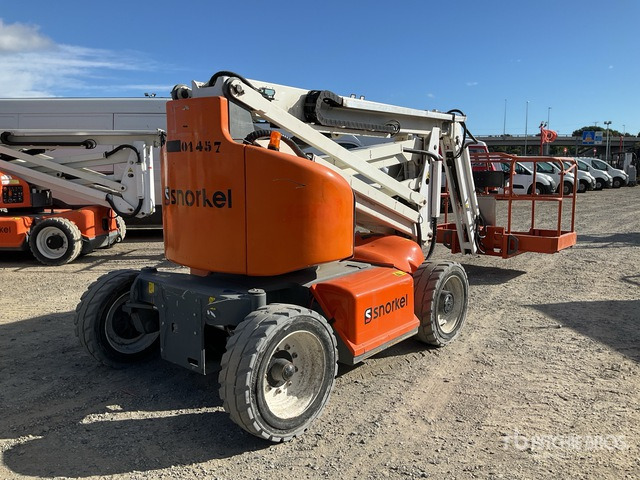 2016 Snorkel A46JE 2WD Electric Articulating Boom Lift - Nacelle articulée: photos 1 2016 Snorkel A46JE 2WD Electric Articulating Boom Lift - Nacelle articulée: photos 1
