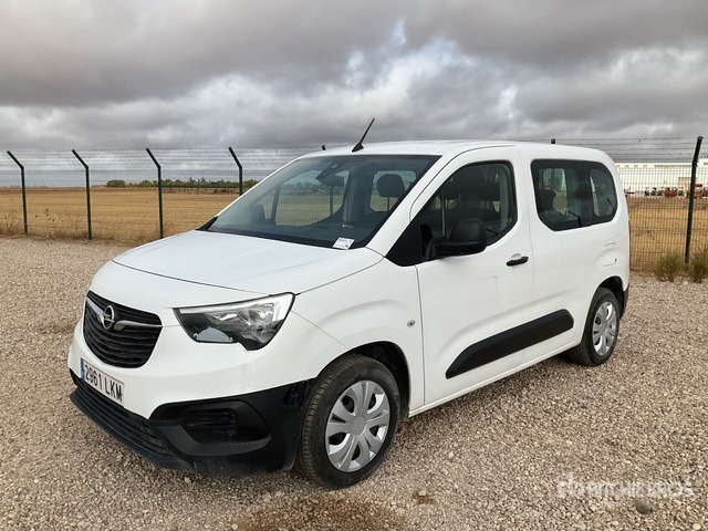 2020 Opel Combo Passenger Van - Minibus, Transport de personnes: photos 1 2020 Opel Combo Passenger Van - Minibus, Transport de personnes: photos 1