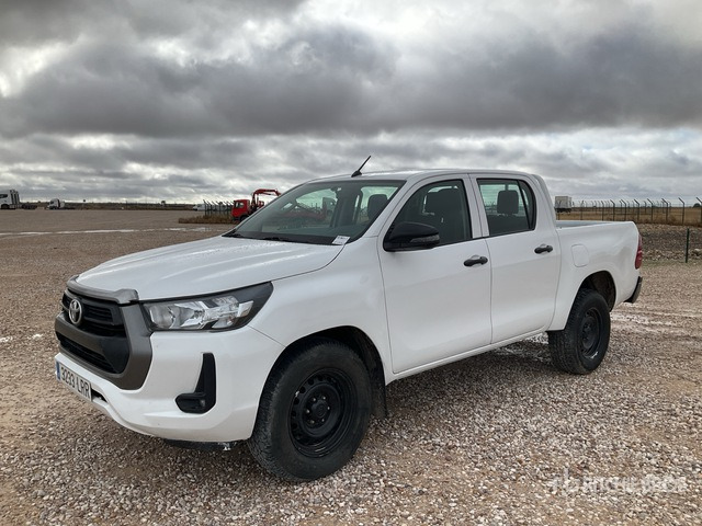2021 Toyota Hilux 4x4 Crew Cab Pickup - Pick-up: photos 3 2021 Toyota Hilux 4x4 Crew Cab Pickup - Pick-up: photos 3
