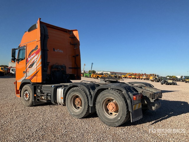 2006 Volvo FH16-660 6x4 T/A Sleeper Truck Tractor - Tracteur routier: photos 3 2006 Volvo FH16-660 6x4 T/A Sleeper Truck Tractor - Tracteur routier: photos 3