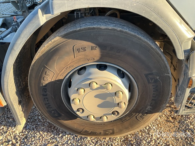 2011 Renault Premium 430 4x2 S/A Day Cab Truck Tractor - Tracteur routier: photos 4 2011 Renault Premium 430 4x2 S/A Day Cab Truck Tractor - Tracteur routier: photos 4