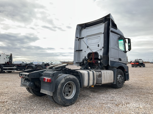2015 Mercedes-Benz Actros 1845LS 4x2 S/A Sleeper Truck Tractor - Tracteur routier: photos 3 2015 Mercedes-Benz Actros 1845LS 4x2 S/A Sleeper Truck Tractor - Tracteur routier: photos 3